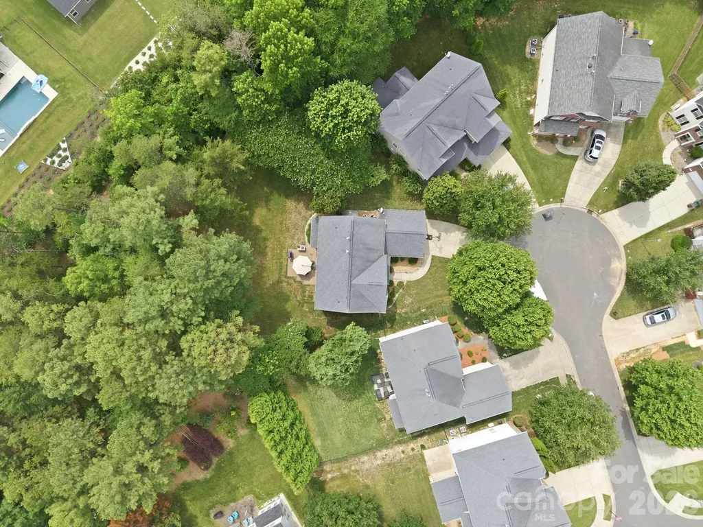 16106 Cloverleaf Court Charlotte NC 28277