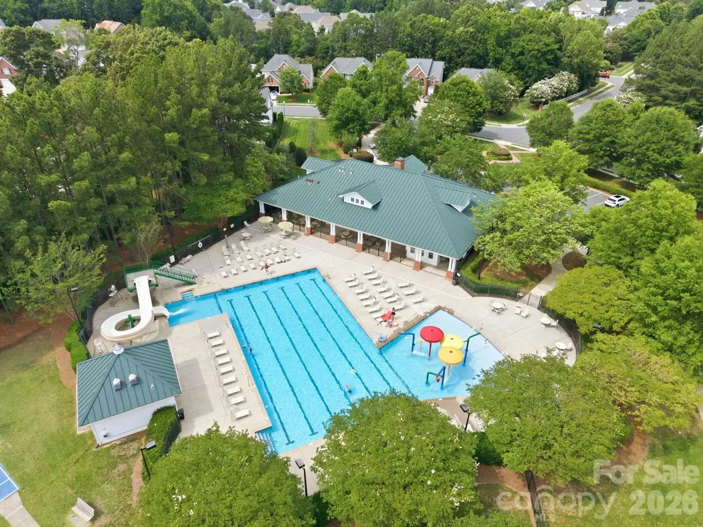 16106 Cloverleaf Court Charlotte NC 28277