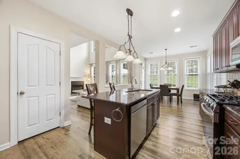 16106 Cloverleaf Court Charlotte NC 28277