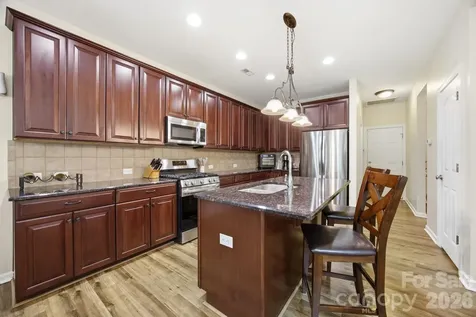 16106 Cloverleaf Court Charlotte NC 28277