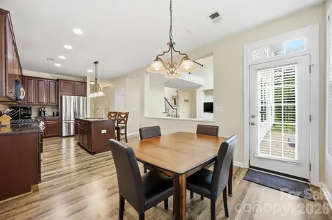 16106 Cloverleaf Court Charlotte NC 28277