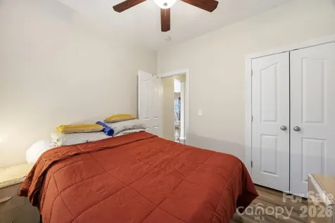 16106 Cloverleaf Court Charlotte NC 28277
