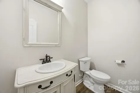 16106 Cloverleaf Court Charlotte NC 28277