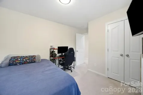 16106 Cloverleaf Court Charlotte NC 28277