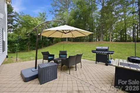 16106 Cloverleaf Court Charlotte NC 28277