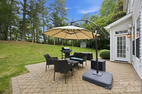 16106 Cloverleaf Court Charlotte NC 28277