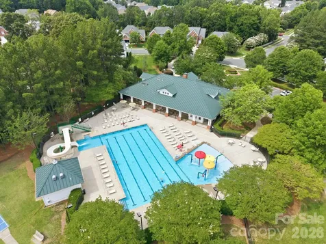 16106 Cloverleaf Court Charlotte NC 28277