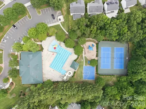 16106 Cloverleaf Court Charlotte NC 28277