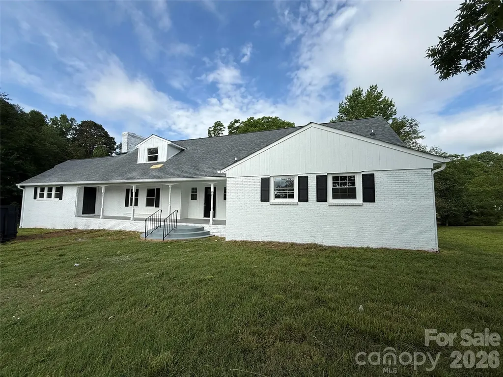 2705 Robinson Road Newton NC 28658