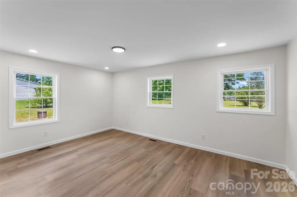 2705 Robinson Road Newton NC 28658