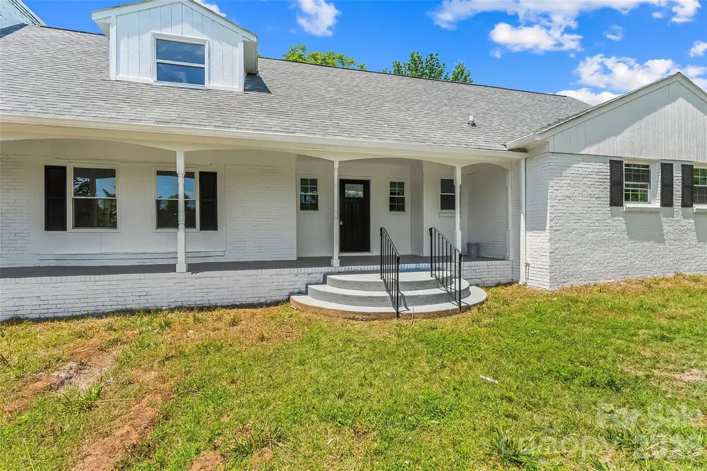 2705 Robinson Road Newton NC 28658