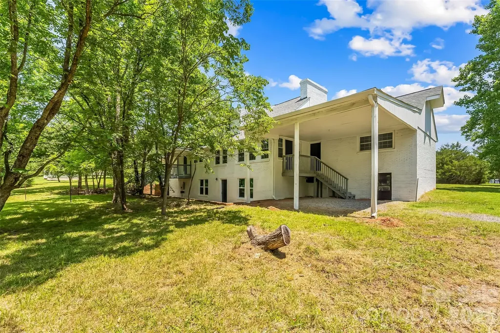 2705 Robinson Road Newton NC 28658