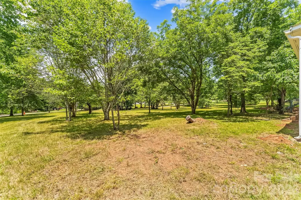 2705 Robinson Road Newton NC 28658