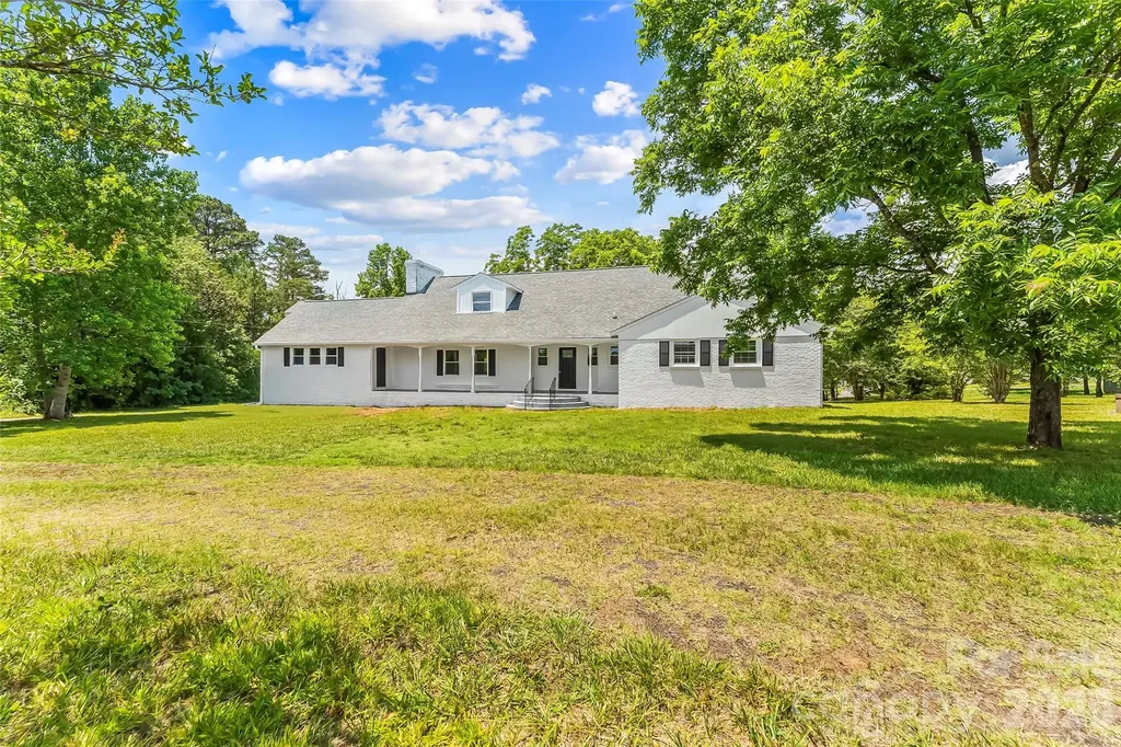 2705 Robinson Road Newton NC 28658