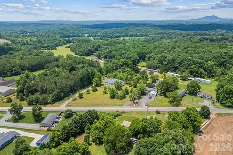 2705 Robinson Road Newton NC 28658