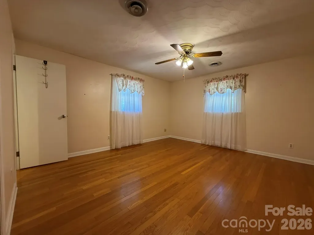 110 1st Street Place SE Conover NC 28613