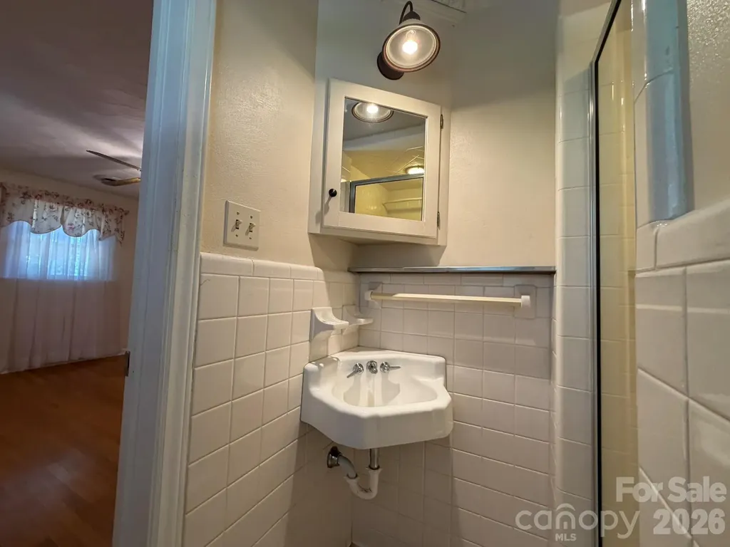 110 1st Street Place SE Conover NC 28613