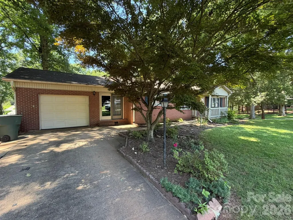 110 1st Street Place SE Conover NC 28613