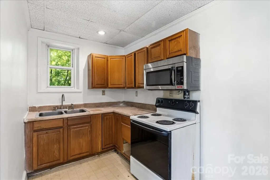 193 Duckworth Avenue Brevard NC 28712