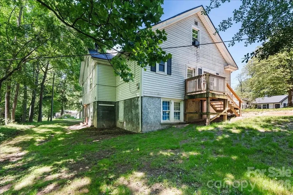 193 Duckworth Avenue Brevard NC 28712