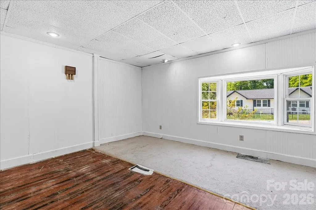 193 Duckworth Avenue Brevard NC 28712