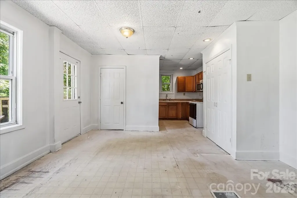 193 Duckworth Avenue Brevard NC 28712
