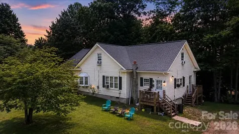 193 Duckworth Avenue Brevard NC 28712