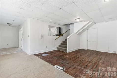 193 Duckworth Avenue Brevard NC 28712