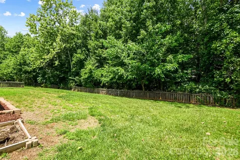 5012 Eagle Creek Drive Charlotte NC 28269