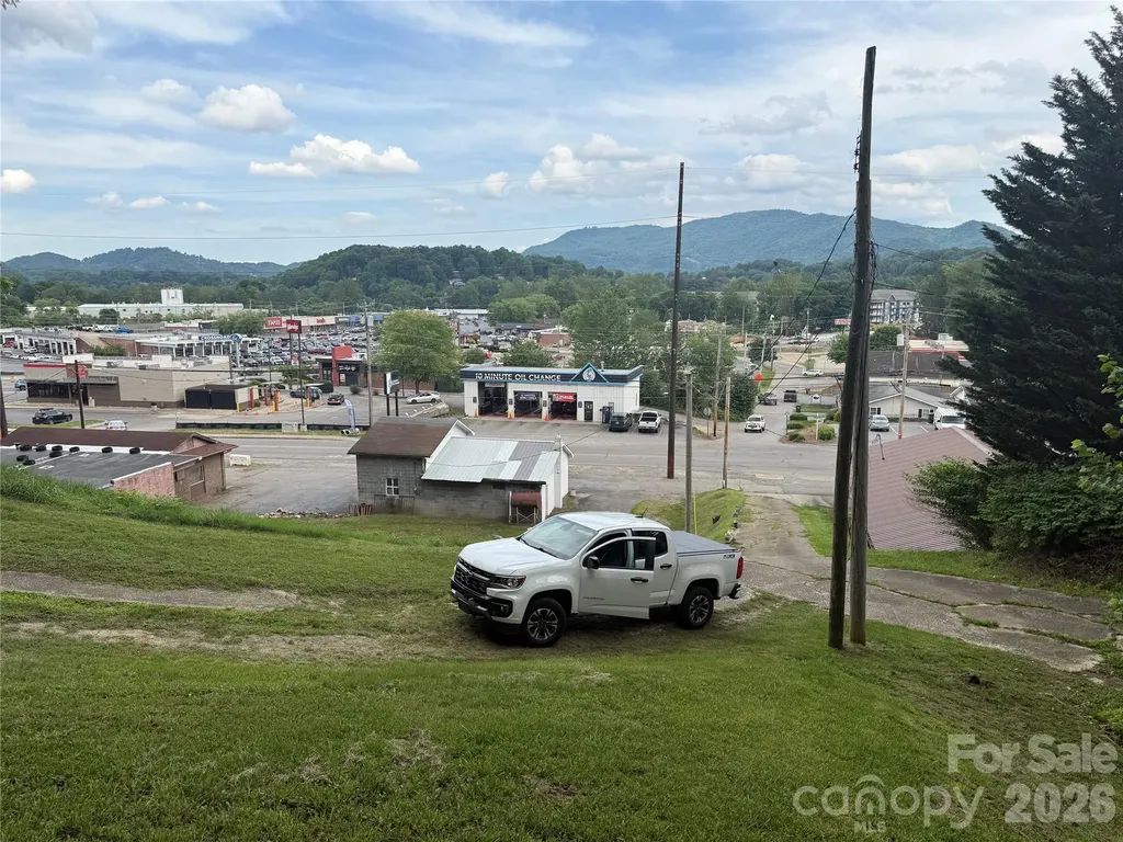 31 Paralee Lane Waynesville NC 28786