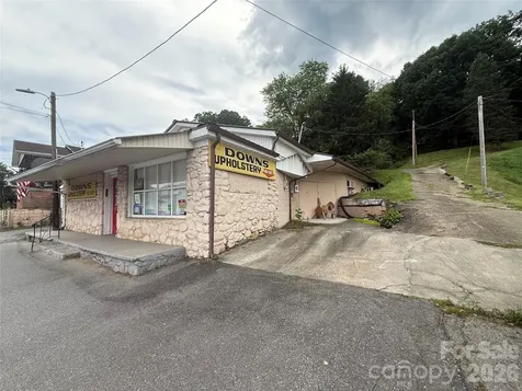 31 Paralee Lane Waynesville NC 28786