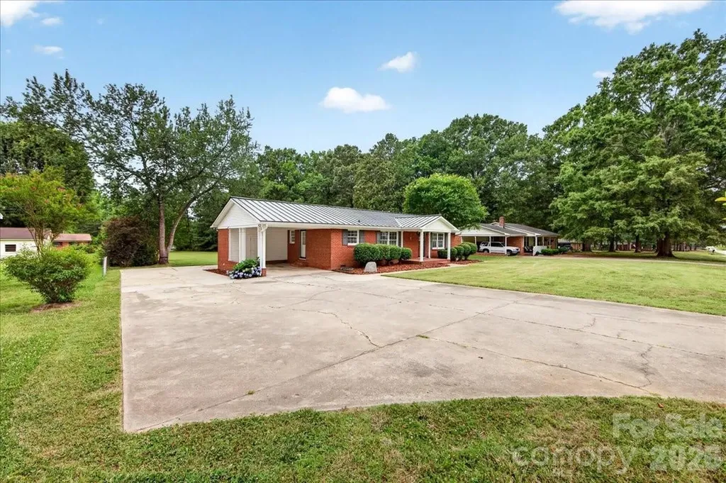 2216 White Store Road Monroe NC 28112