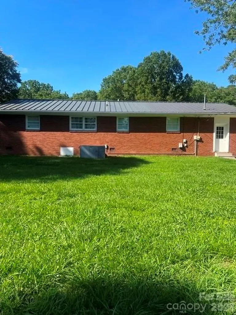 2216 White Store Road Monroe NC 28112