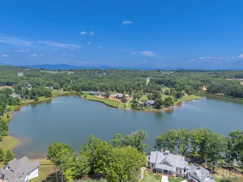 398 Mapleton Lane Columbus NC 28722