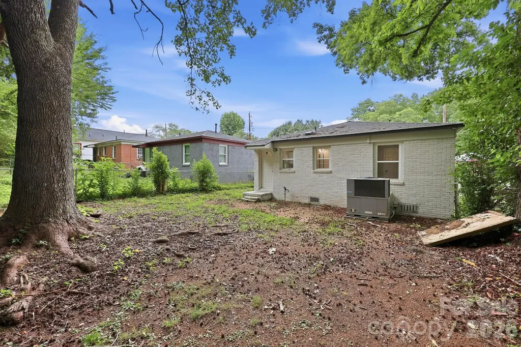 1829 Taylor Avenue Charlotte NC 28216