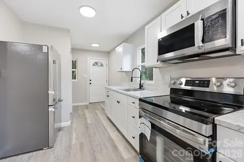 1829 Taylor Avenue Charlotte NC 28216