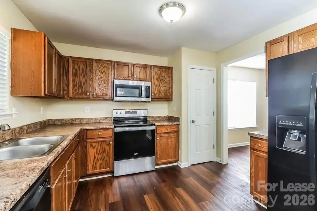 7010 Wandering Creek Drive Charlotte NC 28216