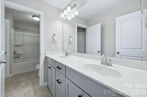 5618 Stonewells Drive Charlotte NC 28278