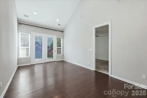 5618 Stonewells Drive Charlotte NC 28278
