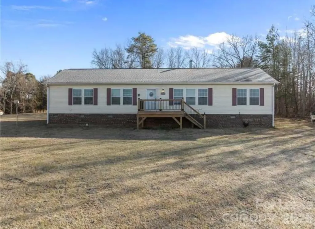 4362 County Home Road Blanch NC 27212