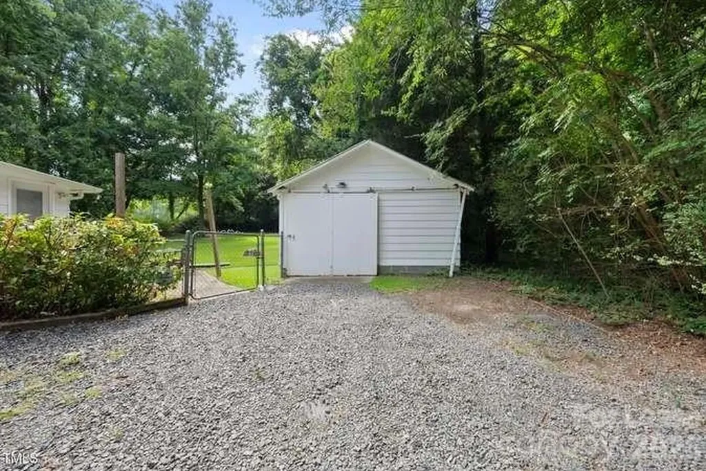 7 Meadowbrook Avenue Durham NC 27712