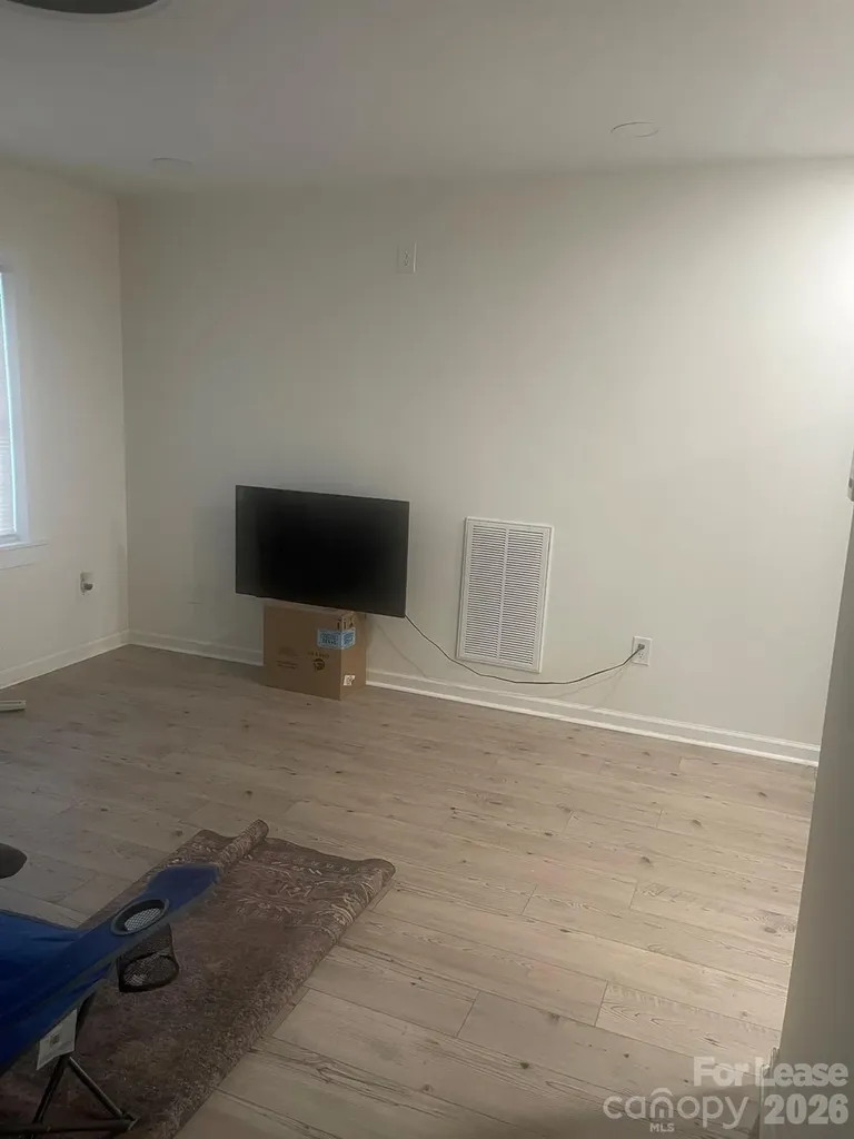 1005 Andrill Terrace Charlotte NC 28216