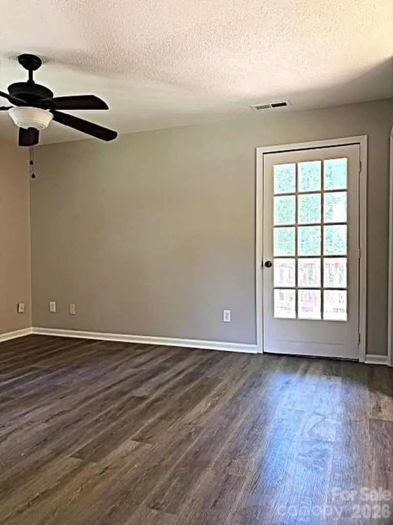 4617 Oakwood Circle Gastonia NC 28056