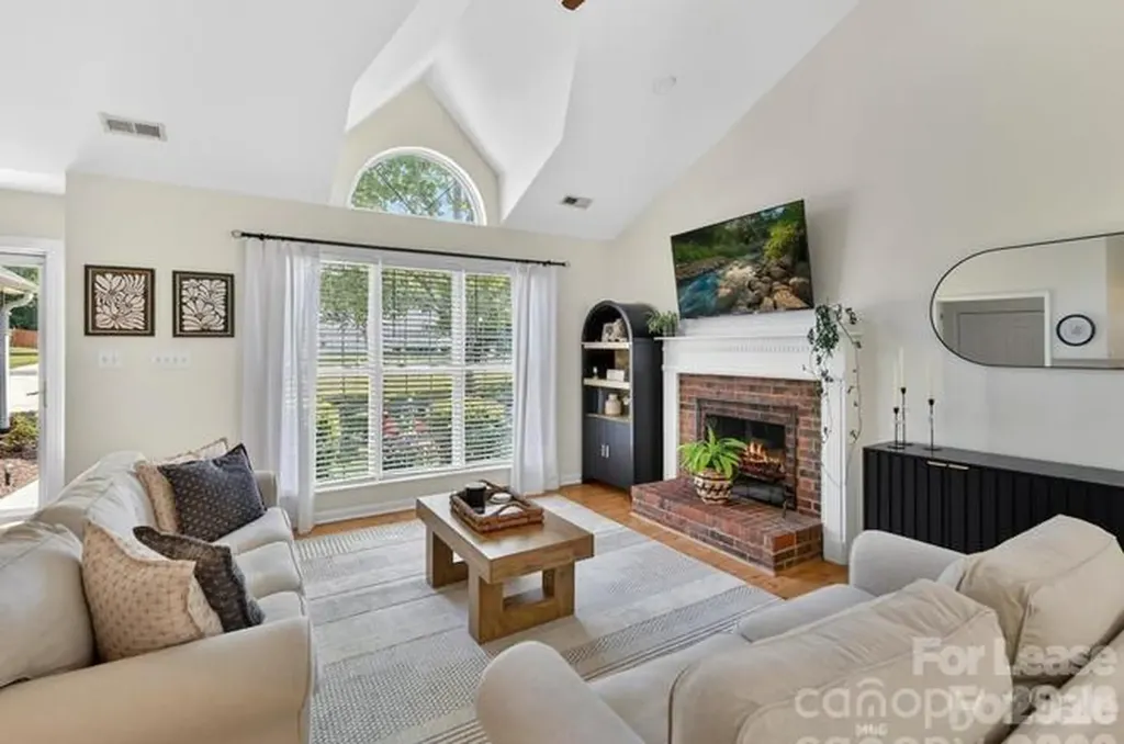 4131 Huntmeadow Drive Charlotte NC 28269