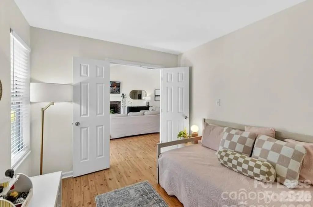 4131 Huntmeadow Drive Charlotte NC 28269