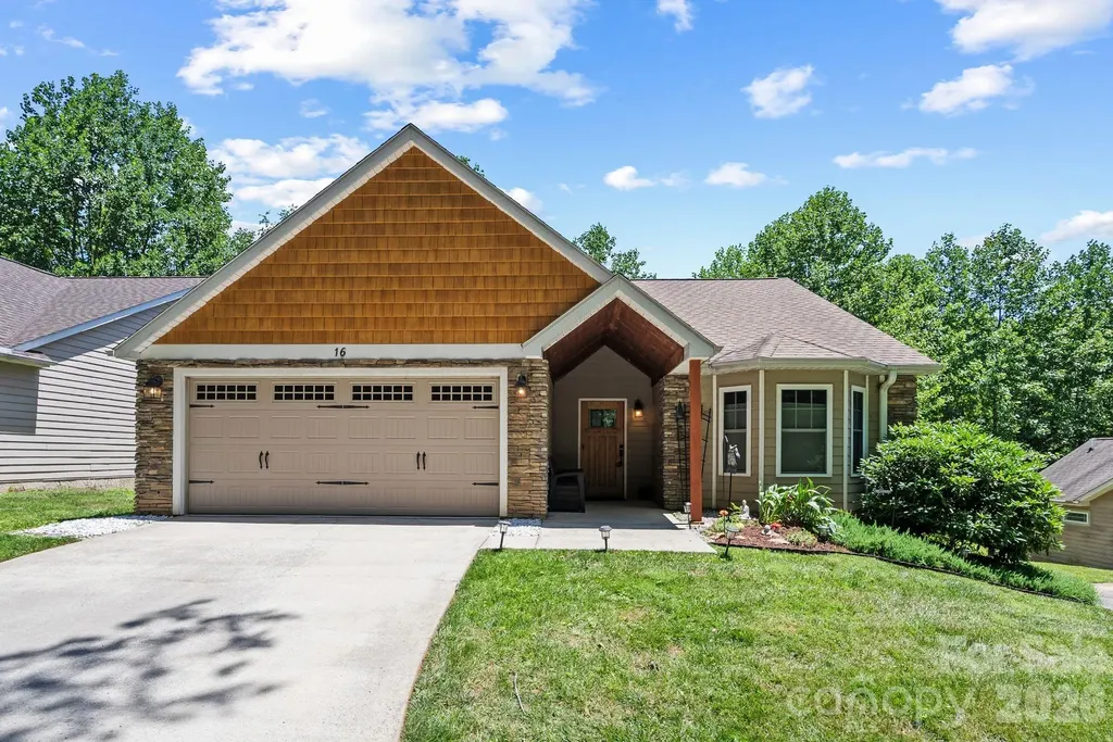 16 Jennlynn Drive Arden NC 28704