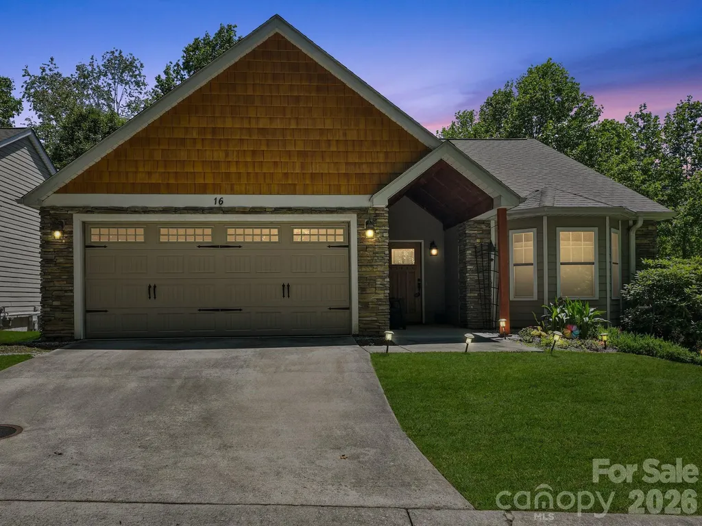 16 Jennlynn Drive Arden NC 28704
