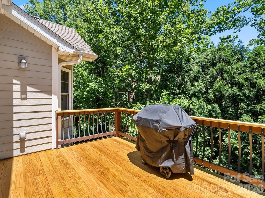 16 Jennlynn Drive Arden NC 28704