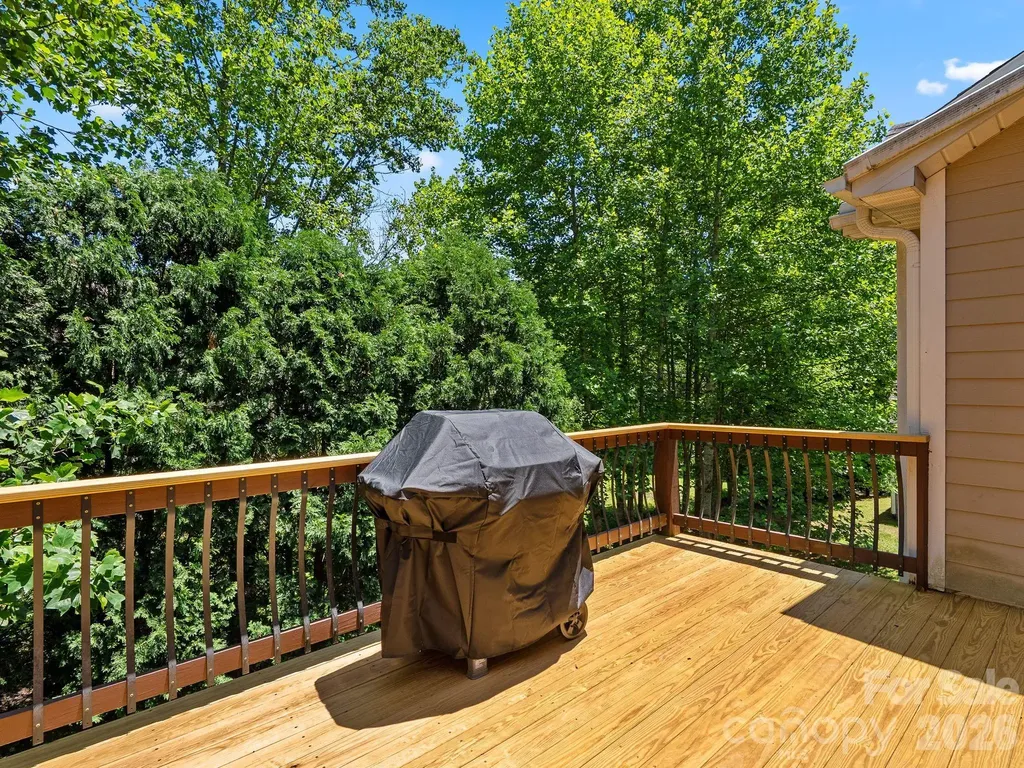 16 Jennlynn Drive Arden NC 28704