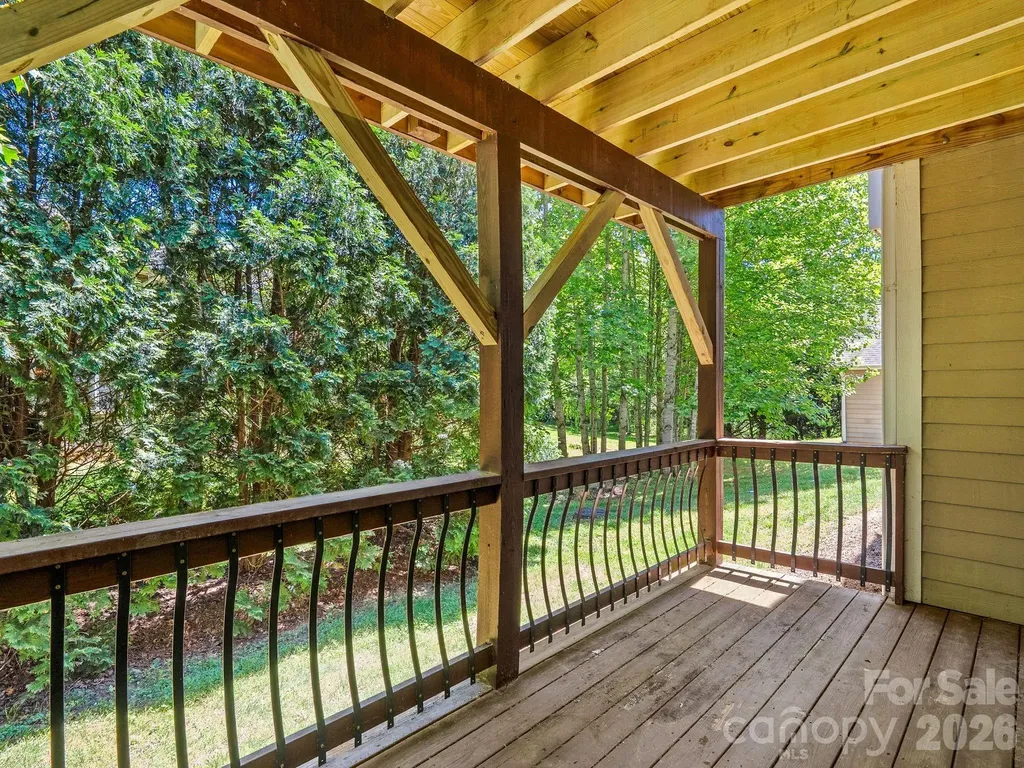 16 Jennlynn Drive Arden NC 28704